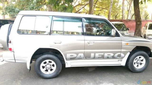Mitsubishi Pajero SFX 2.8 2008