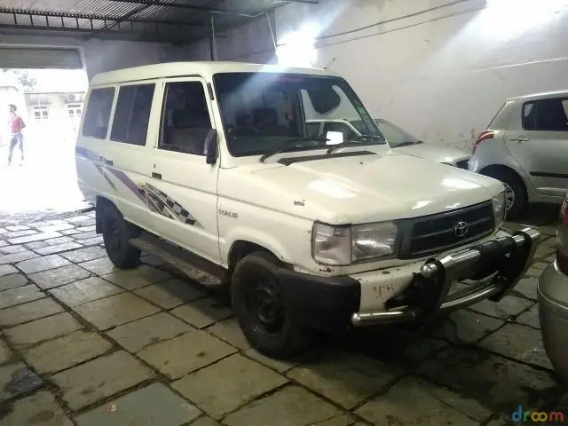 Toyota Qualis FS B3 2002