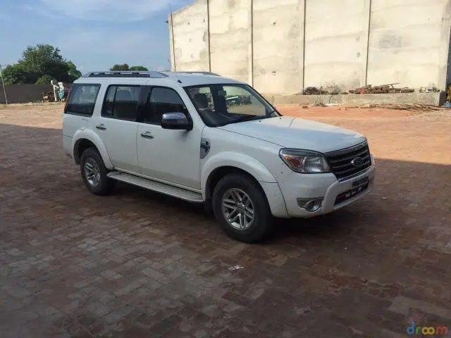 Ford Endeavour 2.5L 4x2 2011