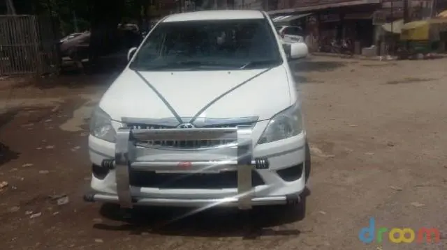 Toyota Innova 2.5 G 7 STR BS IV 2013