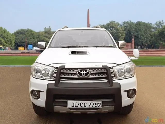 Toyota Fortuner 3.0 MT 4X4 2011