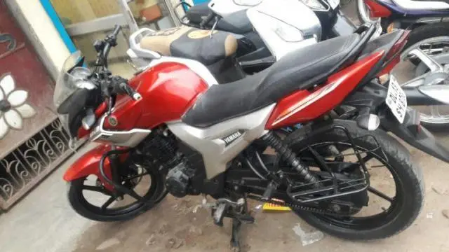 Yamaha SZR 150cc 2011