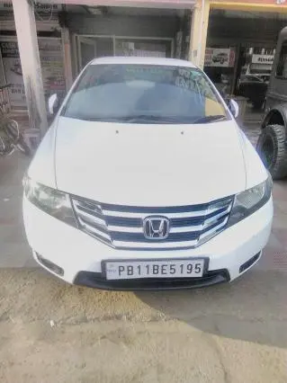 Honda City 1.5 E MT i-VTEC 2013