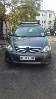 Toyota Innova 2.5 V 2011