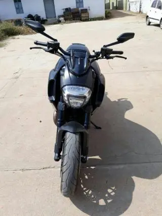 Ducati Diavel 1200cc 2015