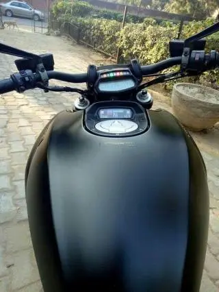 Ducati Diavel Standard 2015