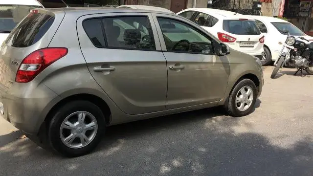 Hyundai i20 Sportz 1.2 2010