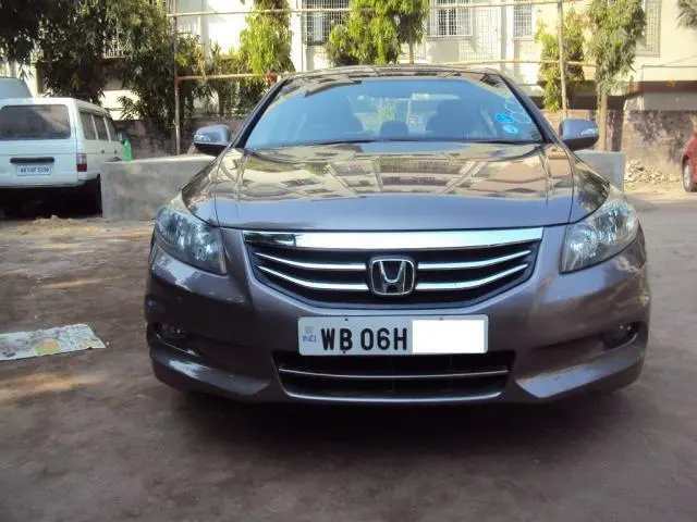 Honda Accord 2.4 AT 2011