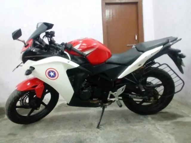 Honda CBR 150R 150cc 2013