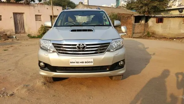 Toyota Fortuner 3.0 4X4 MT 2012