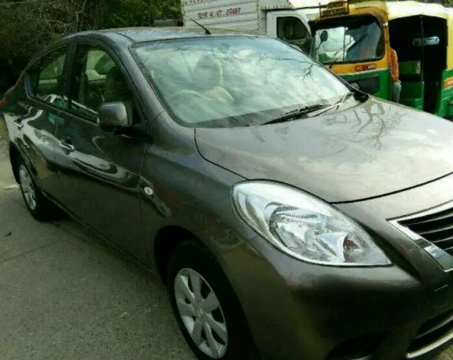 Nissan Sunny XV PETROL 2011