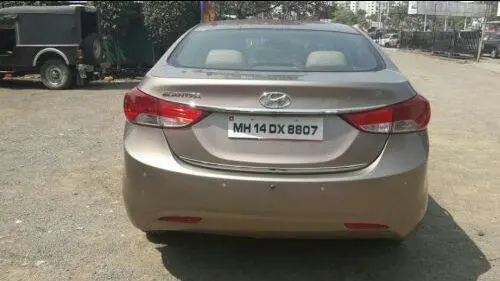 Hyundai Elantra 1.6 S MT 2013