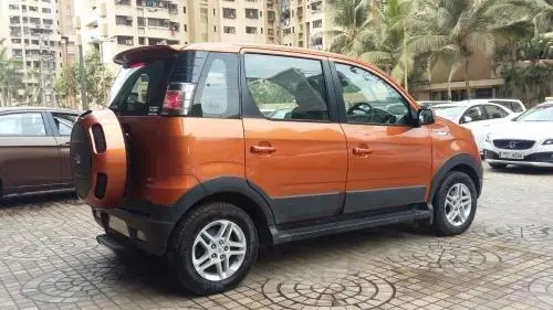 Mahindra NuvoSport N8 2016
