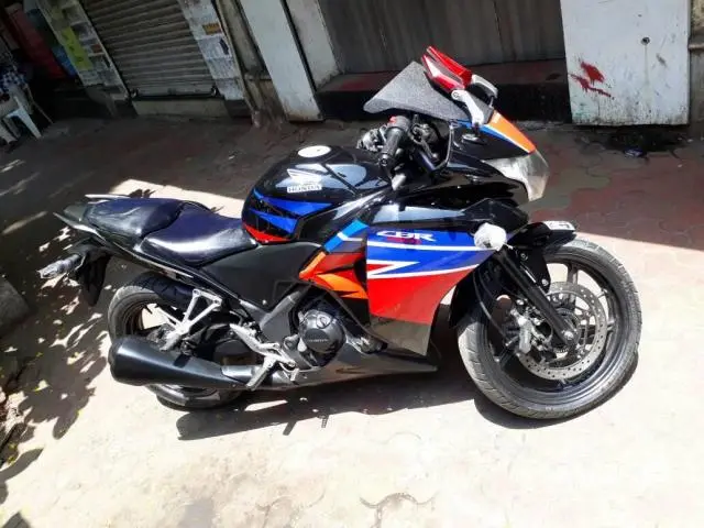 Honda CBR 150R 150cc 2012