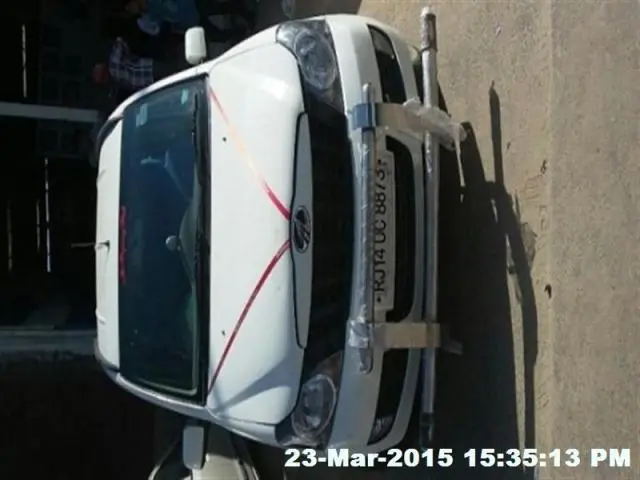 Mahindra Quanto C8 2013