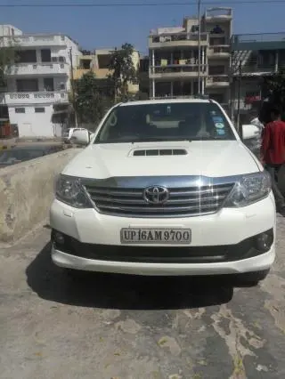 Toyota Fortuner 3.0 4x4 AT 2013