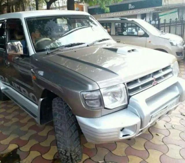 Mitsubishi Pajero SFX 2.8 2009