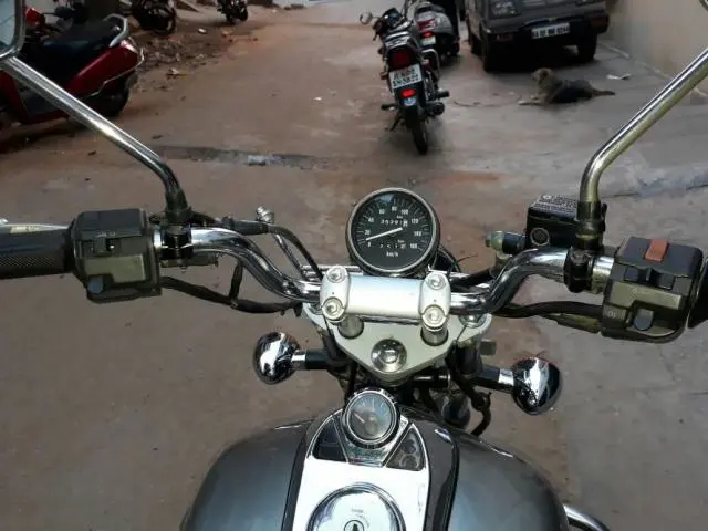 Bajaj Avenger 220cc 2011