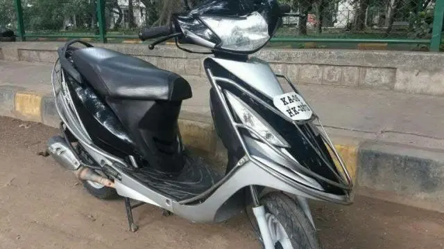 TVS Scooty Streak 88 cc 2010