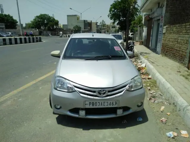 Toyota Etios Liva GD 2013