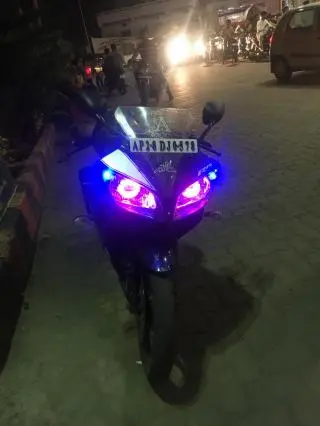 Yamaha YZF-R15 2.0 150cc 2011