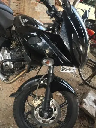 Bajaj Pulsar 220cc 2014
