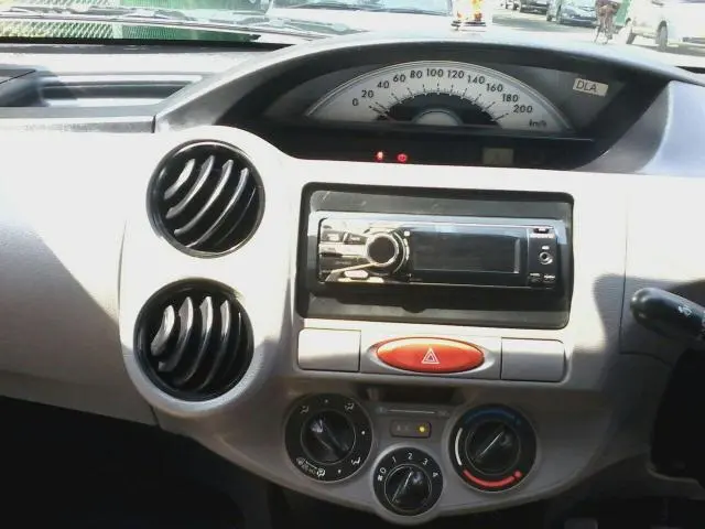 Toyota Etios Liva GD 2011