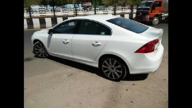 Volvo S60 Summum D5 2015