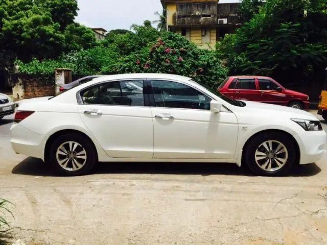 Honda Accord 2.4 AT 2010