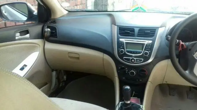 Hyundai Verna 1.4 CRDi 2013