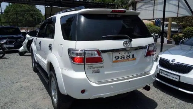 Toyota Fortuner 4x4 MT 2011