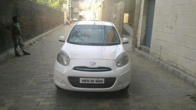 Nissan Micra XV PREMIUM DIESEL 2011