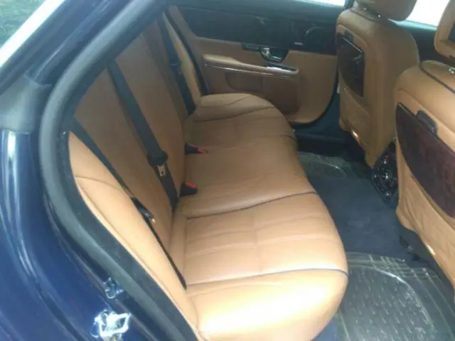 Jaguar XJ 5.0L PETROL 2011