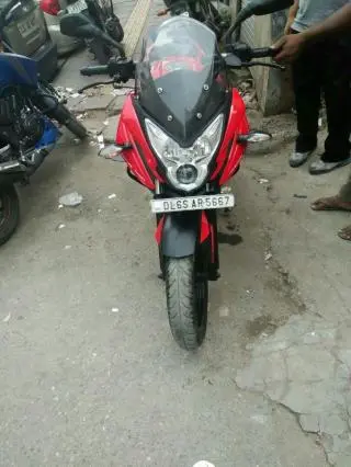 Bajaj Pulsar AS200 2015