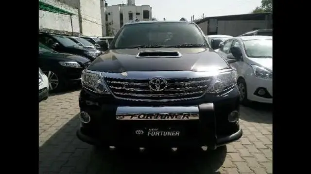 Toyota Fortuner 3.0 4x2 MT 2014
