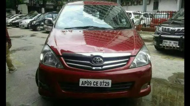 Toyota Innova 2.5 V 7 STR 2011