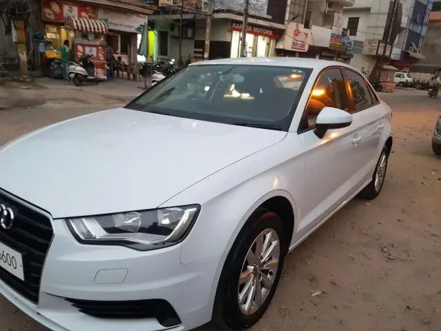 Audi A3 35 TDI PREMIUM PLUS 2015