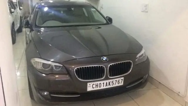 BMW 5 Series 520 D 2011