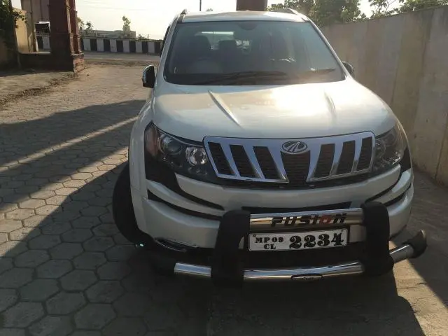 Mahindra XUV500 W8 2012
