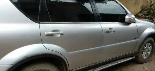 Mahindra Ssangyong Rexton RX7 2013