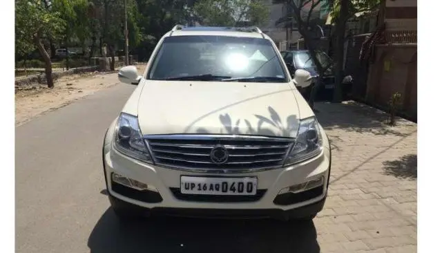 Mahindra Ssangyong Rexton RX7 2013