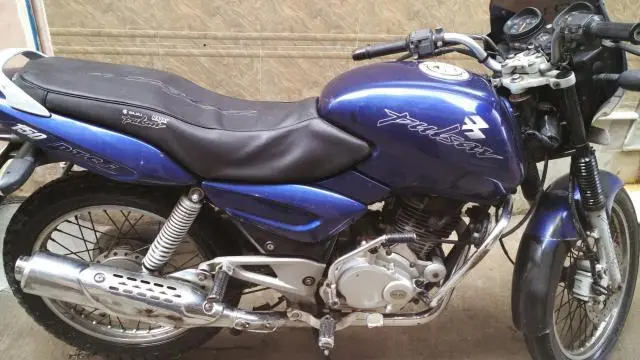 Bajaj Pulsar 150cc 2004