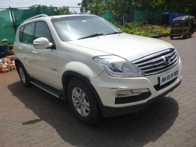 Mahindra Ssangyong Rexton RX7 2013