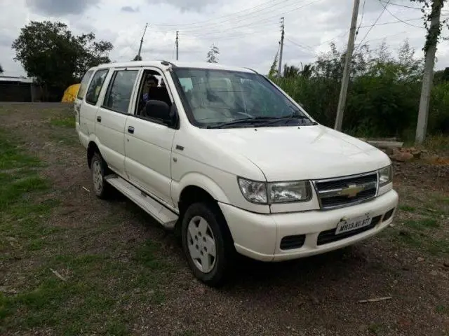 Chevrolet Tavera B2 8 STR BS III 2010