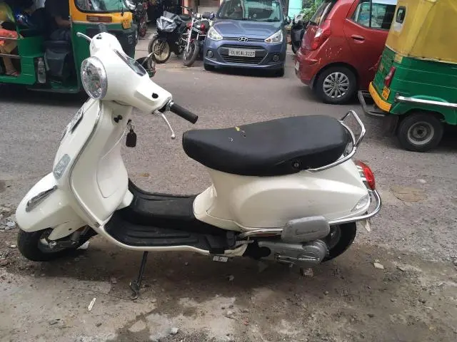 Piaggio Vespa 125cc 2013