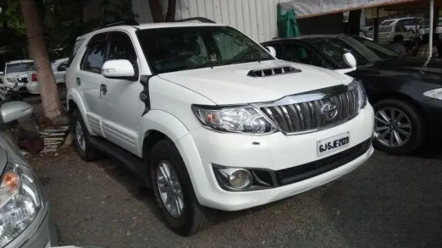Toyota Fortuner 2.8 4x4 MT 2013