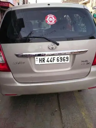 Toyota Innova 2.5 V 2013