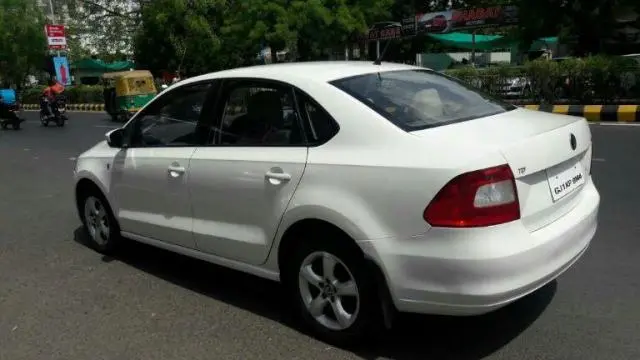 Skoda Rapid 1.5 Ambition 2012