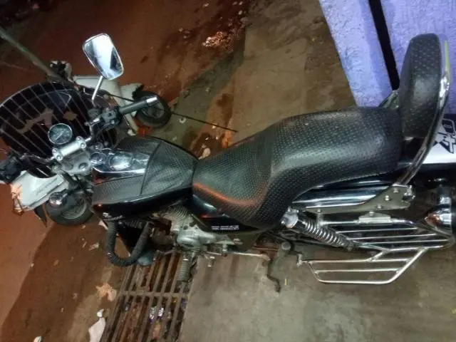 Bajaj Avenger 220cc 2011