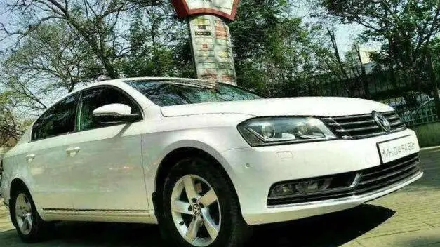 Volkswagen Passat Highline 2.0 TDI 2011